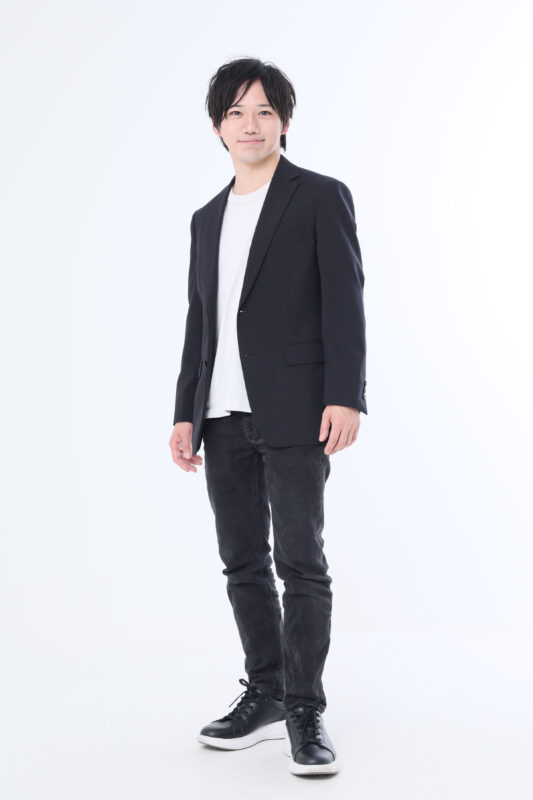 東京で撮影した声優向け全身プロフィール写真