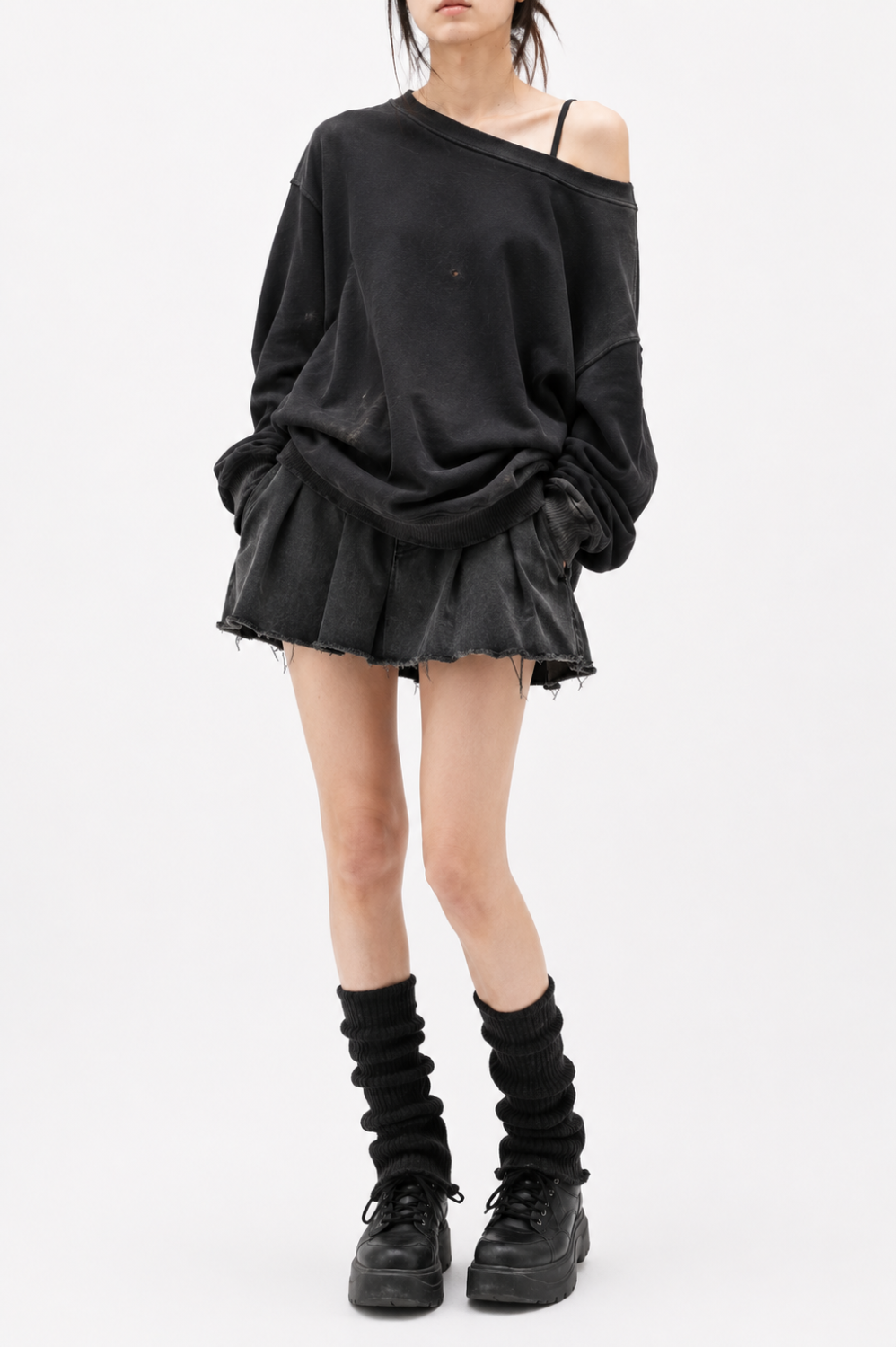 女性向けのオーディション写真NGな清潔感のないスカートな服装