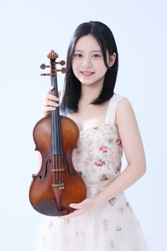 ヴァイオリニストの演奏活動やプロフィール掲載向け宣材写真